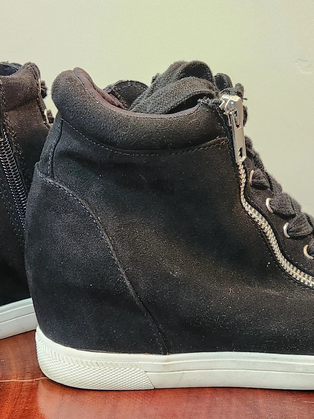Maurices SuperCush Laney Black Lace Up Sneaker Wedge Size 7.5M